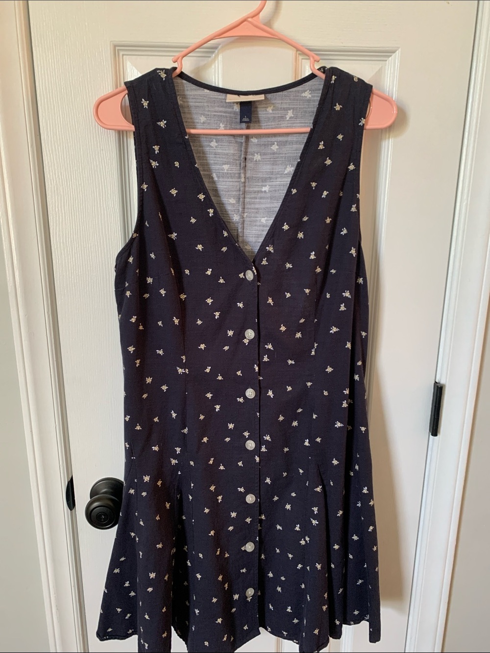Sleeveless Navy Blue Dress w/Flowers Universal Thread Button Up Sz. Large
